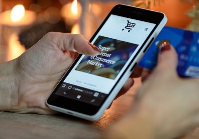 Une cascade de « failles » oblige les supermarchés à bloquer ou limiter le paiement sans contact sur smartphone